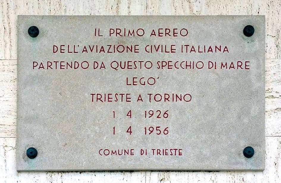 Targa commemorativa di Trieste