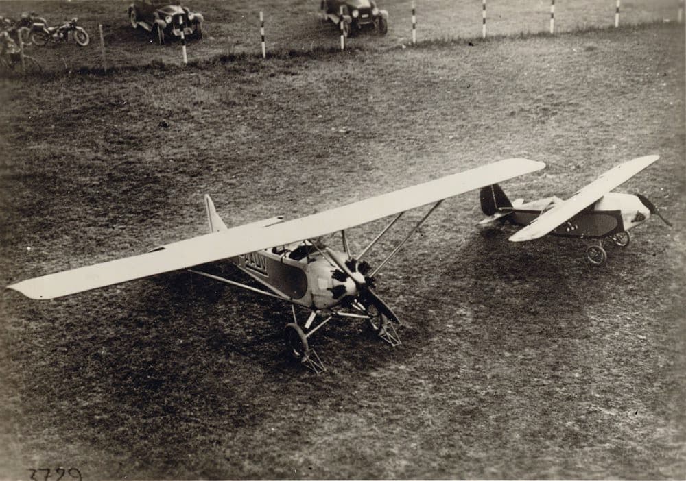 Monoplano Fongri accanto al FIAT AS.1