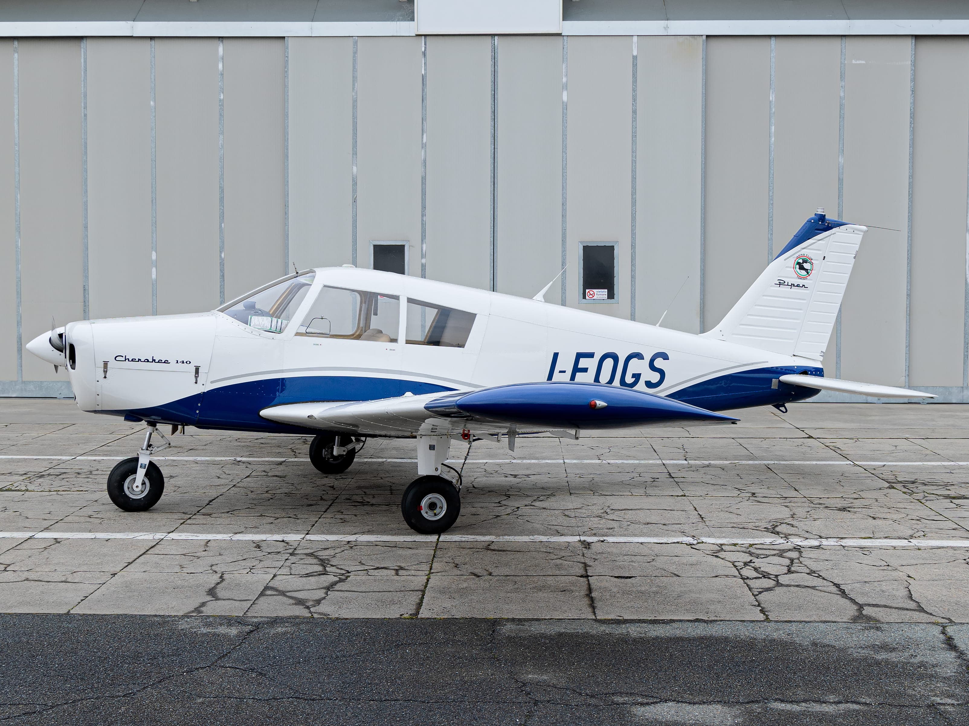 PA-28-140 Cherokee marche I-FOGS