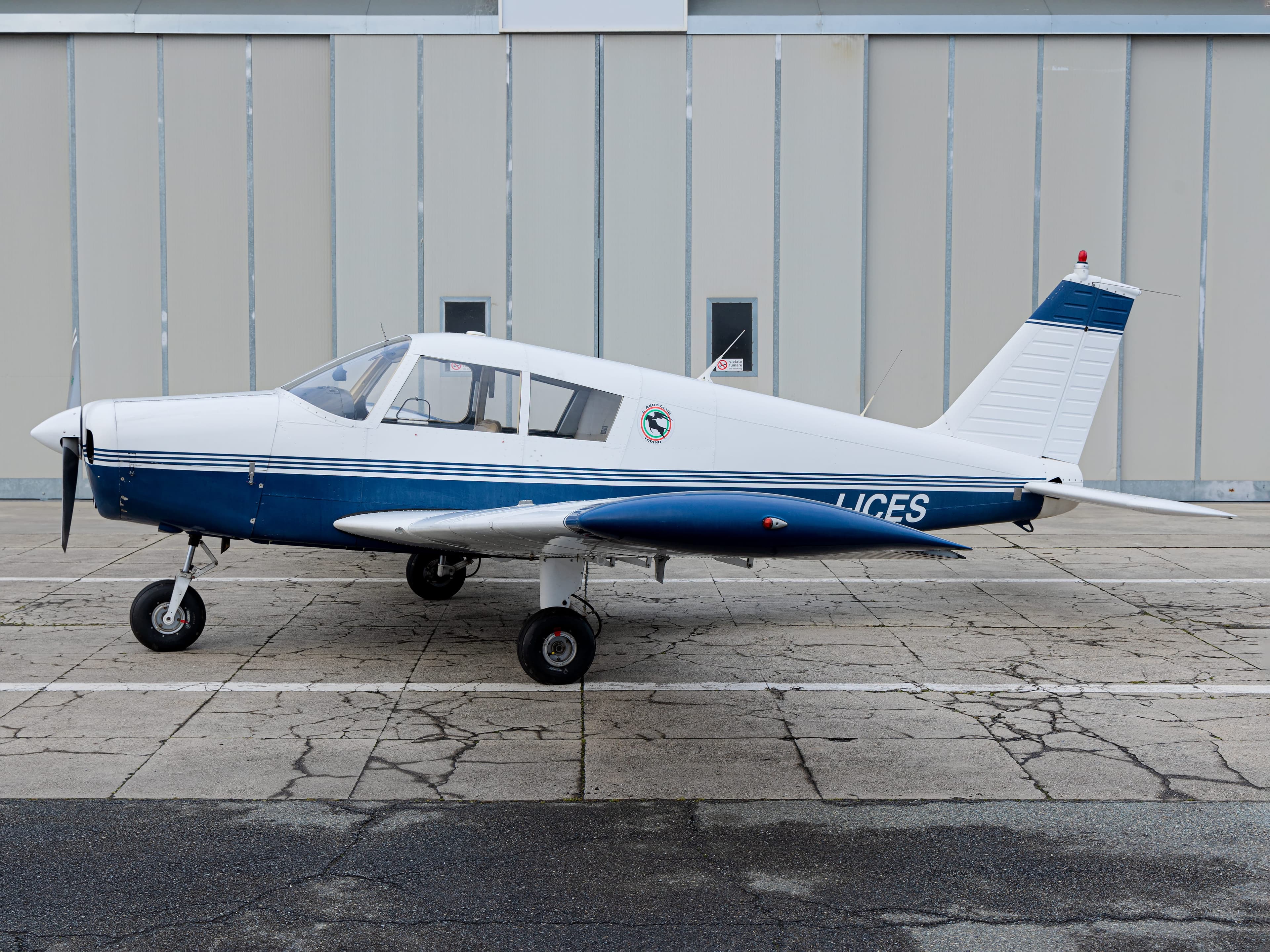 PA-28-140 Cherokee marche I-ICES