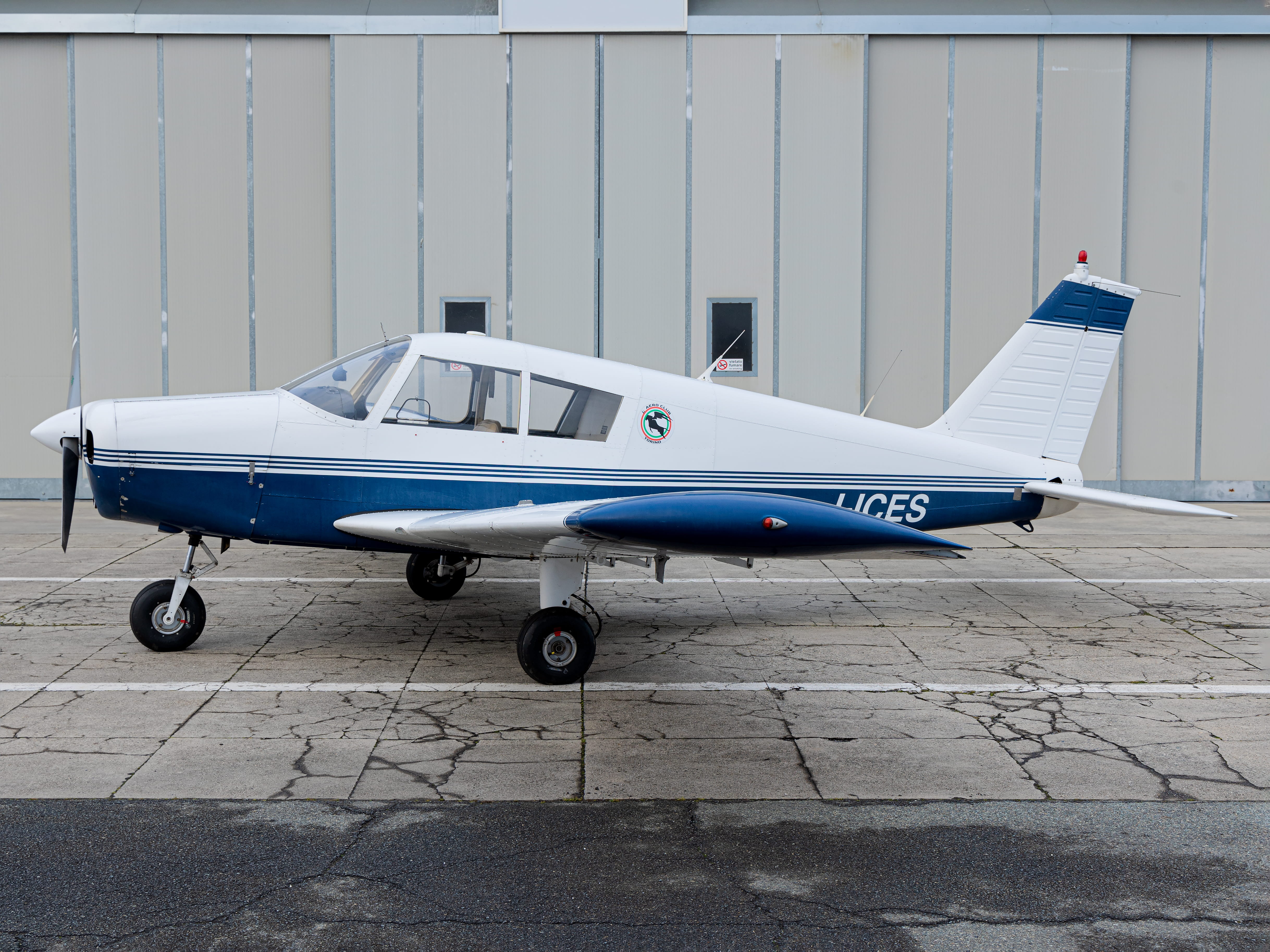 PA-28-140 Cherokee marche I-ICES