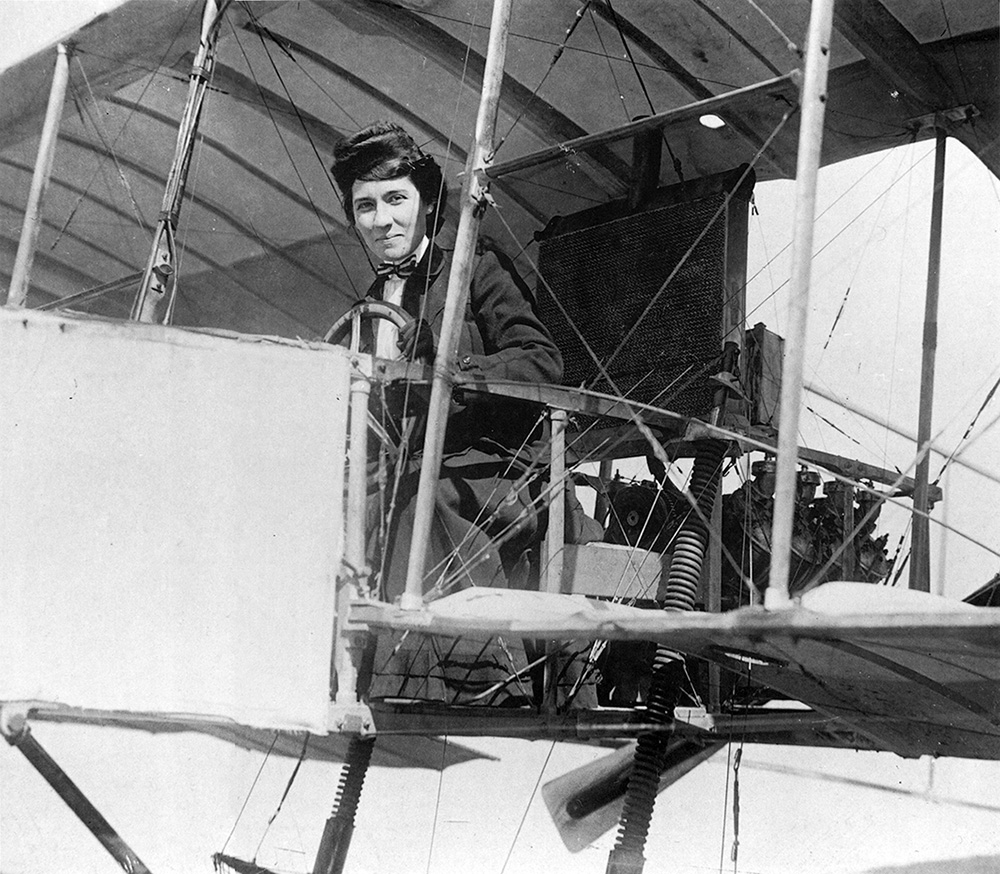 Thérèse Peltier, prima donna passeggera su un aeroplano