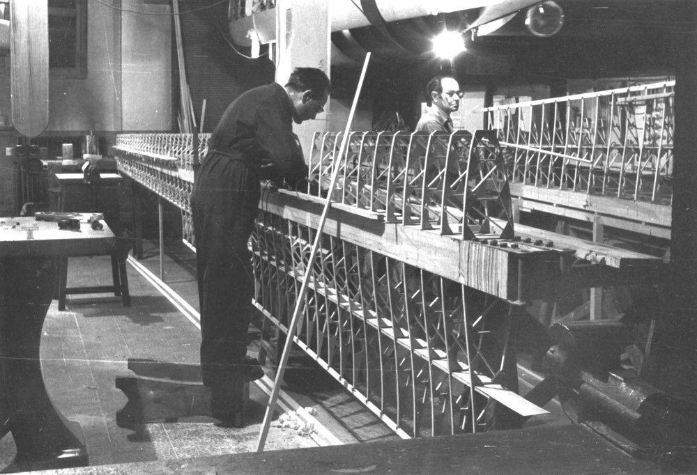 Anni '60. Piero Morelli nel Centro Studi del Volo a vela del Politecnico di Torino