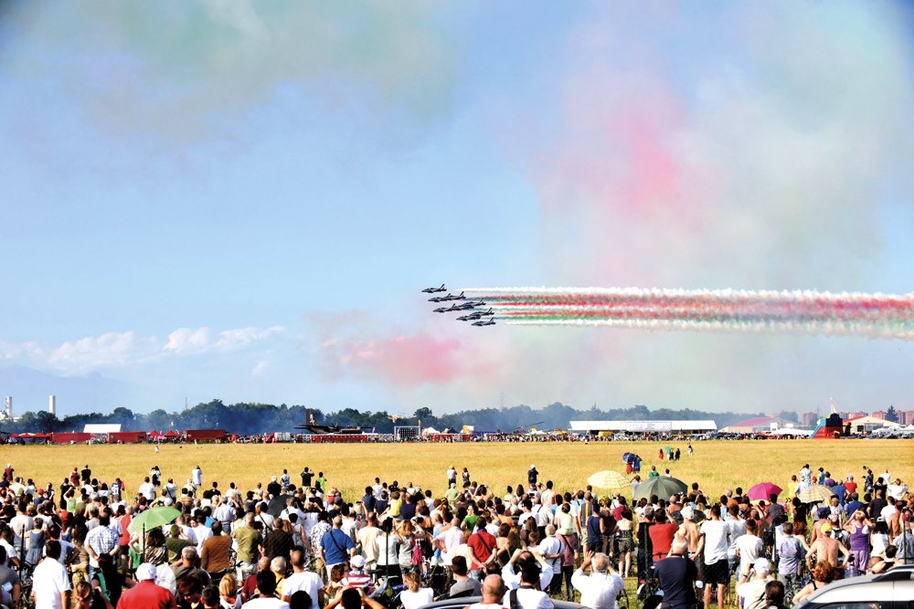 Frecce Tricolori in volo acrobatico