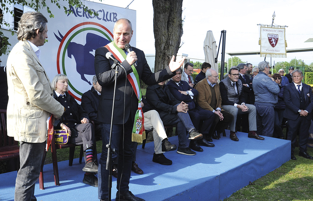 Sindaco Francesco Casciano durante il saluto